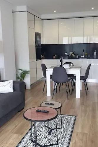 Charming Monte On Floor. Apartmán *