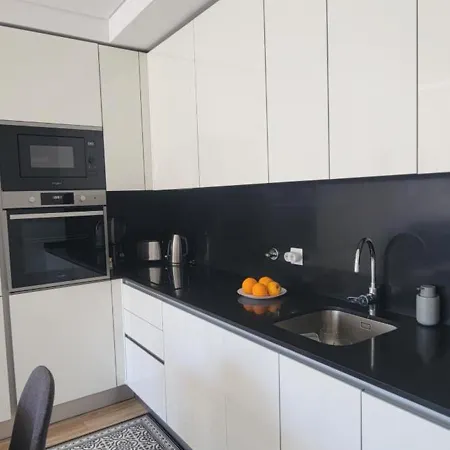 Charming Monte On Floor. Appartement