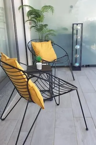 Charming Monte On Floor. 公寓